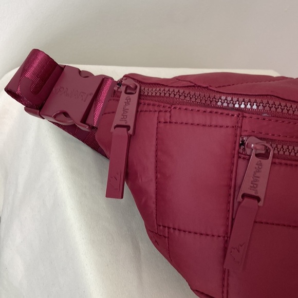PAJAR Canada Waist Crossbody Bag Slingbag Burgundy Wine NWT - Picture 3 of 8